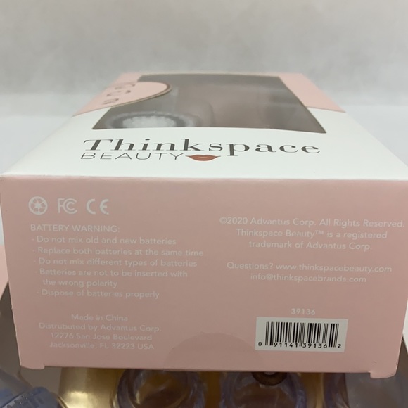 New Thinkspace Facial Cleansing Brush Set - Picture 5 of 5
